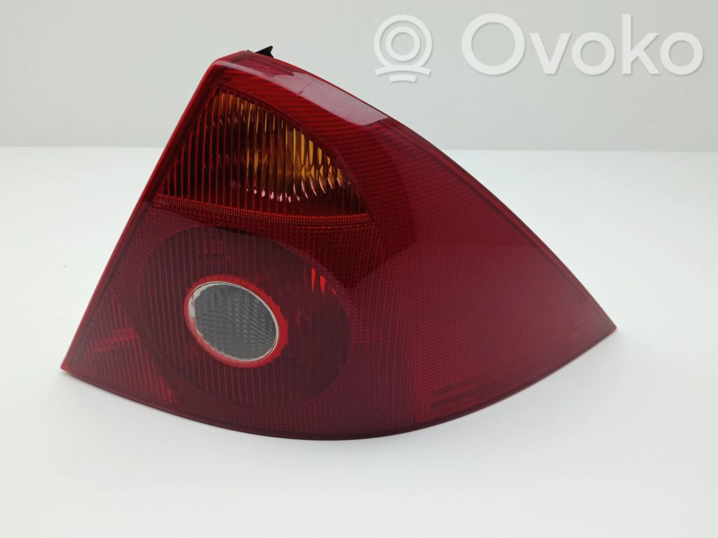 Ford Mondeo Mk III Lampa tylna 