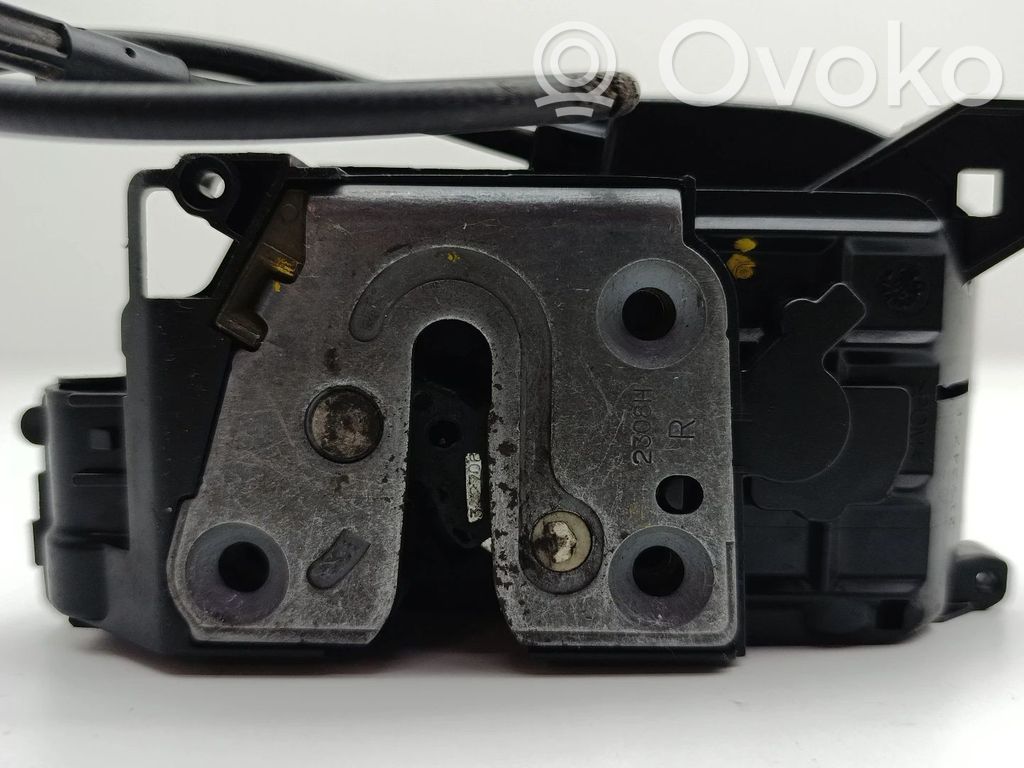 Renault Modus Priekšpusē slēdzene 