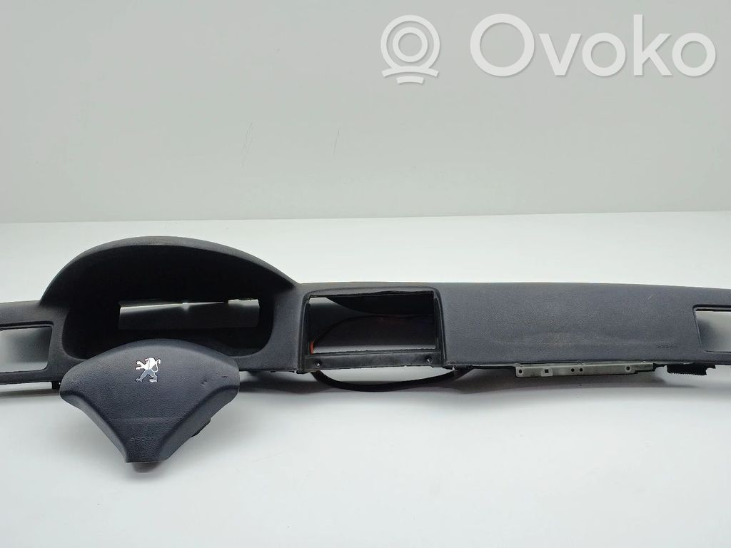 Peugeot 307 Armaturenbrett Cockpit 