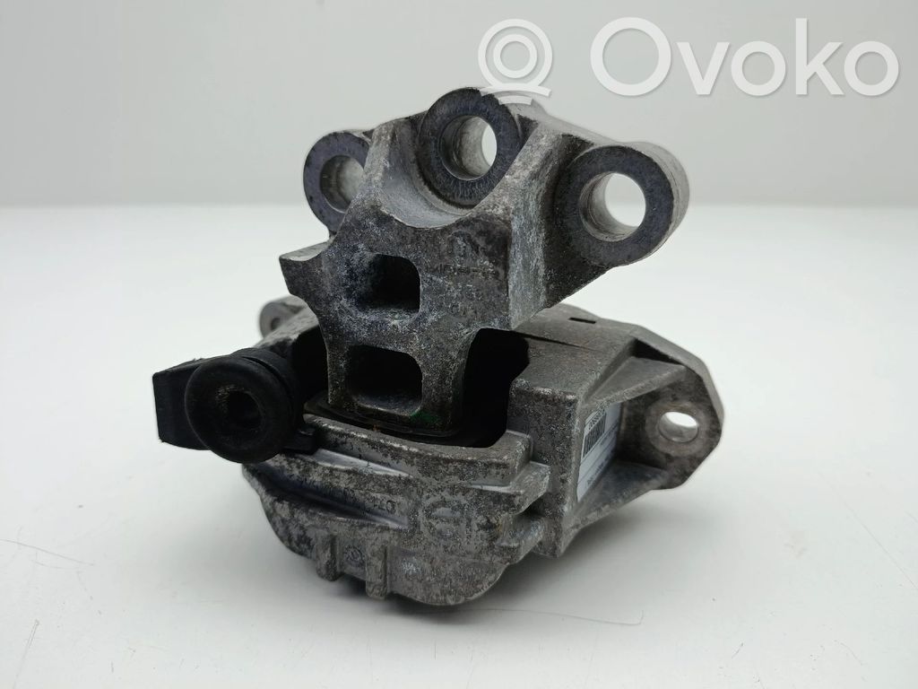 Engine mount bracket   00520503920