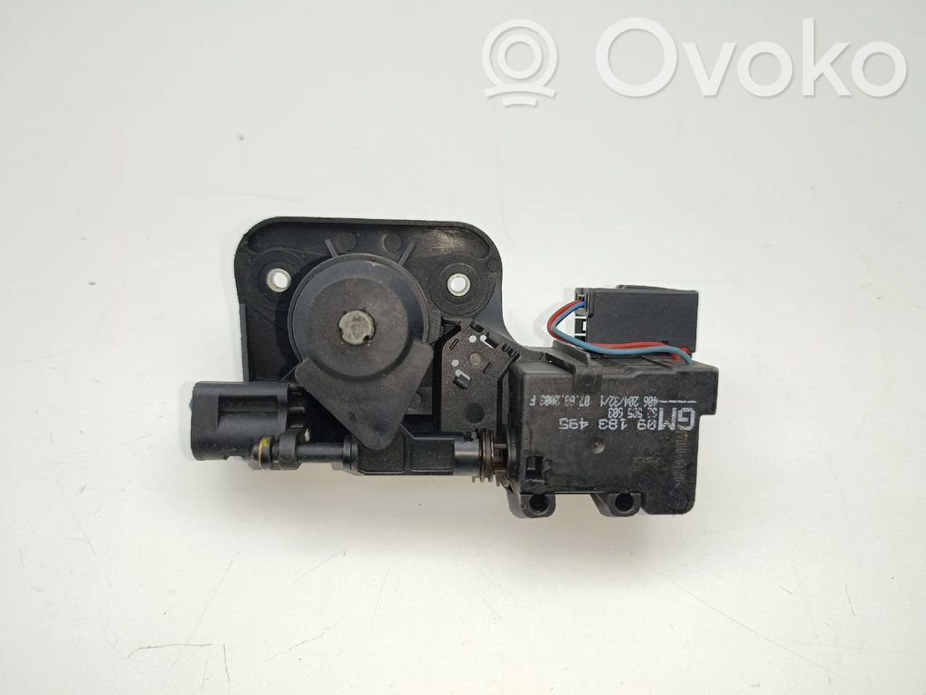 Takaluukun lukon salvan moottori   32505603