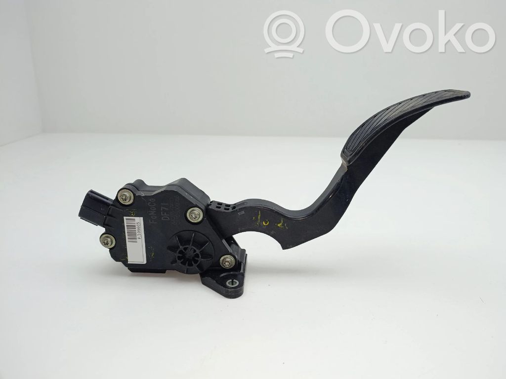 Akseleratora pedālis   K42387410,01M25D00088