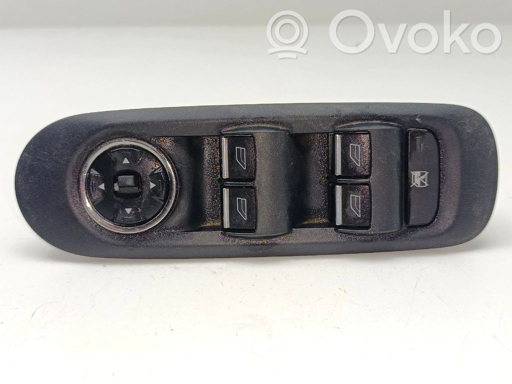 Electric window control switch   7S7T14A132AB