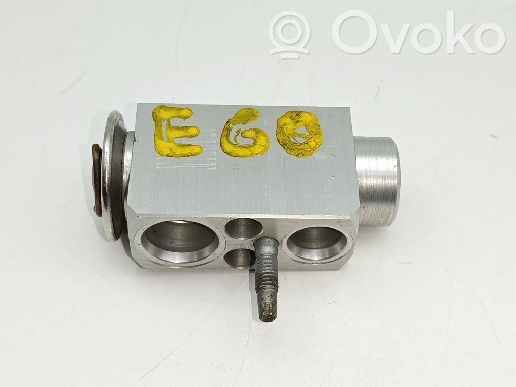 Valve   64116964286,326302,R134A