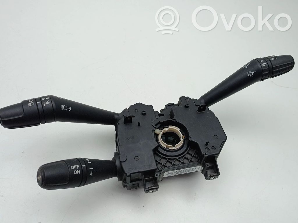 Alfa Romeo Giulietta Otros interruptores/perillas/selectores 