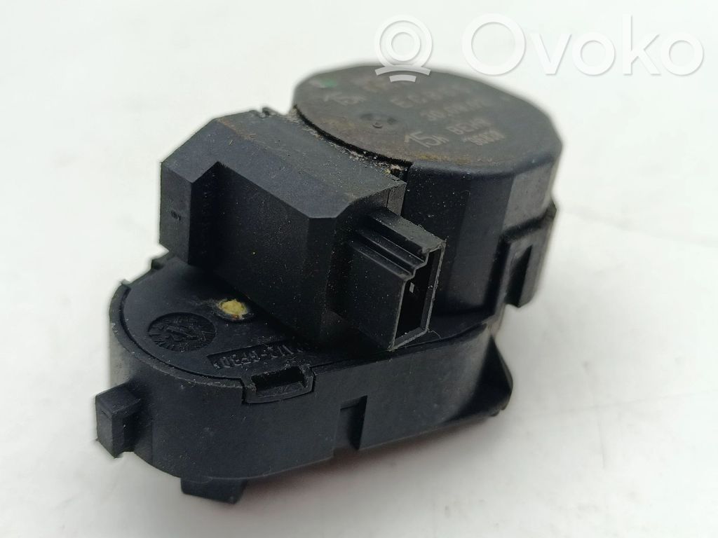 Stellmotor Heizung Klima   6911825