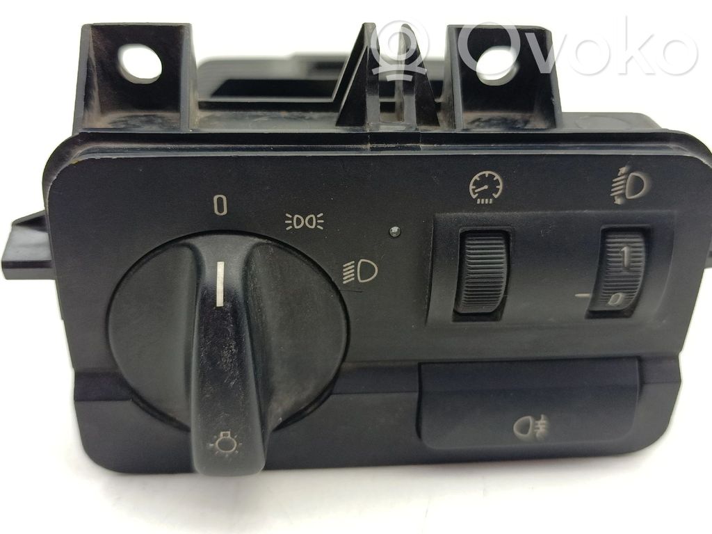 Light switch   61316907944,6907944