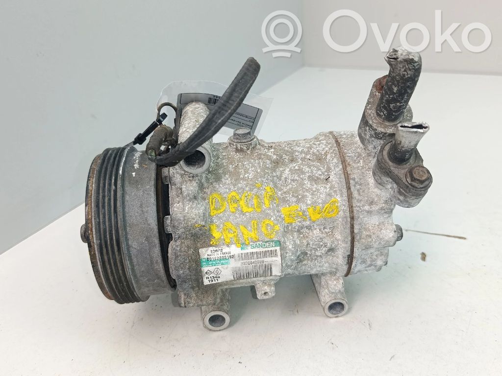 Dacia Sandero Air conditioning (A/C) compressor (pump) 