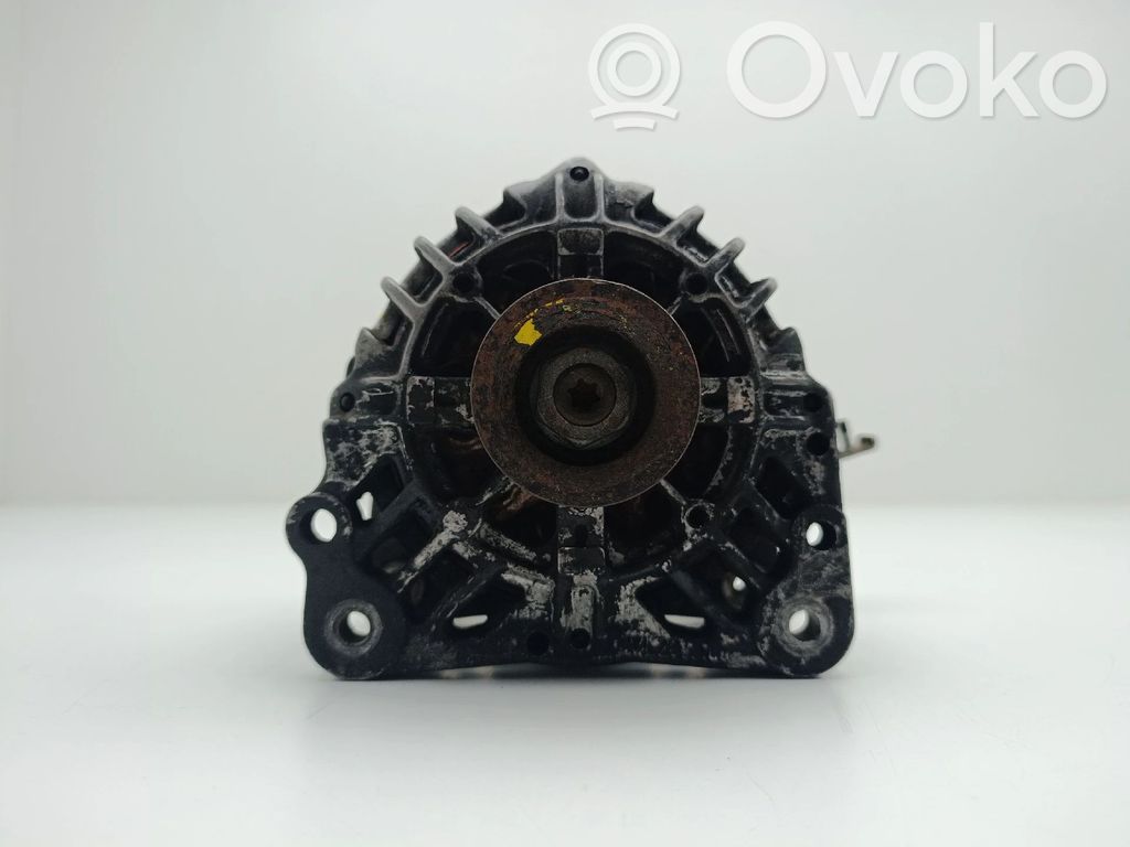 Volkswagen Polo IV 9N3 Alternator 