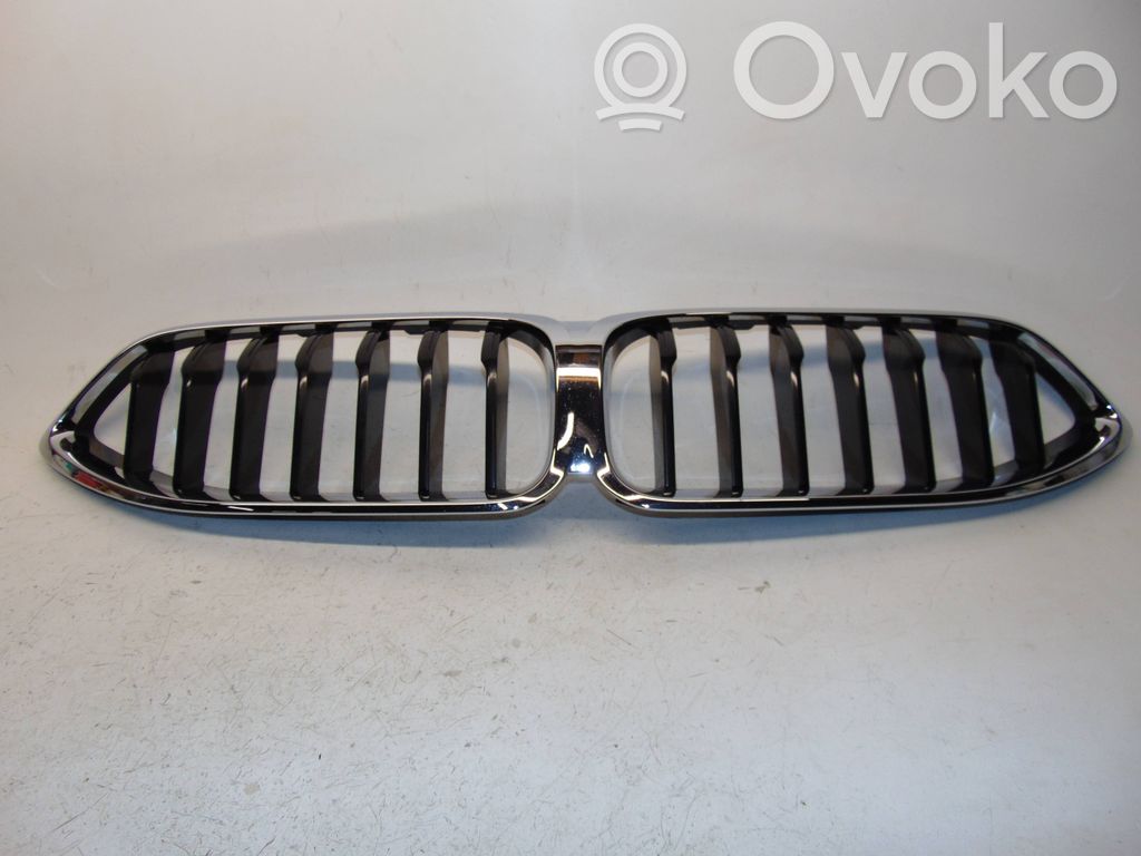 BMW 8 G15 Maskownica / Grill / Atrapa górna chłodnicy 
