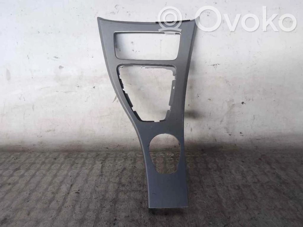 BMW 3 E90 E91 Garniture inférieure 