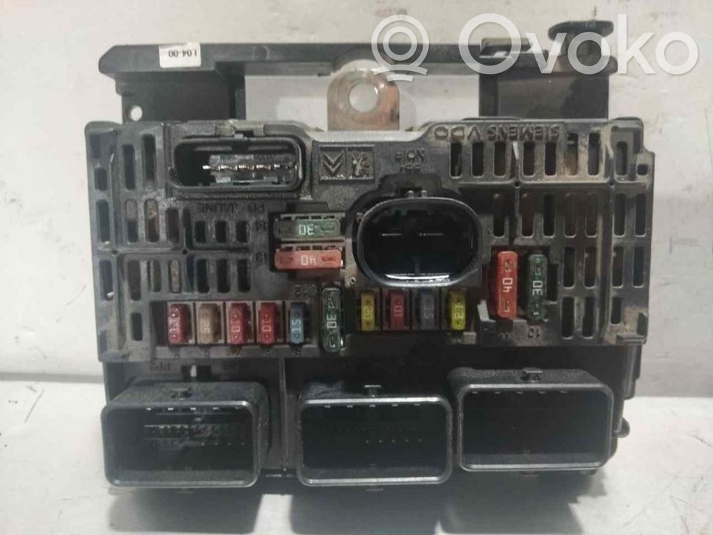 Citroen C4 I Fuse module 