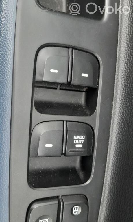 Hyundai i10 Interruptor del elevalunas eléctrico 