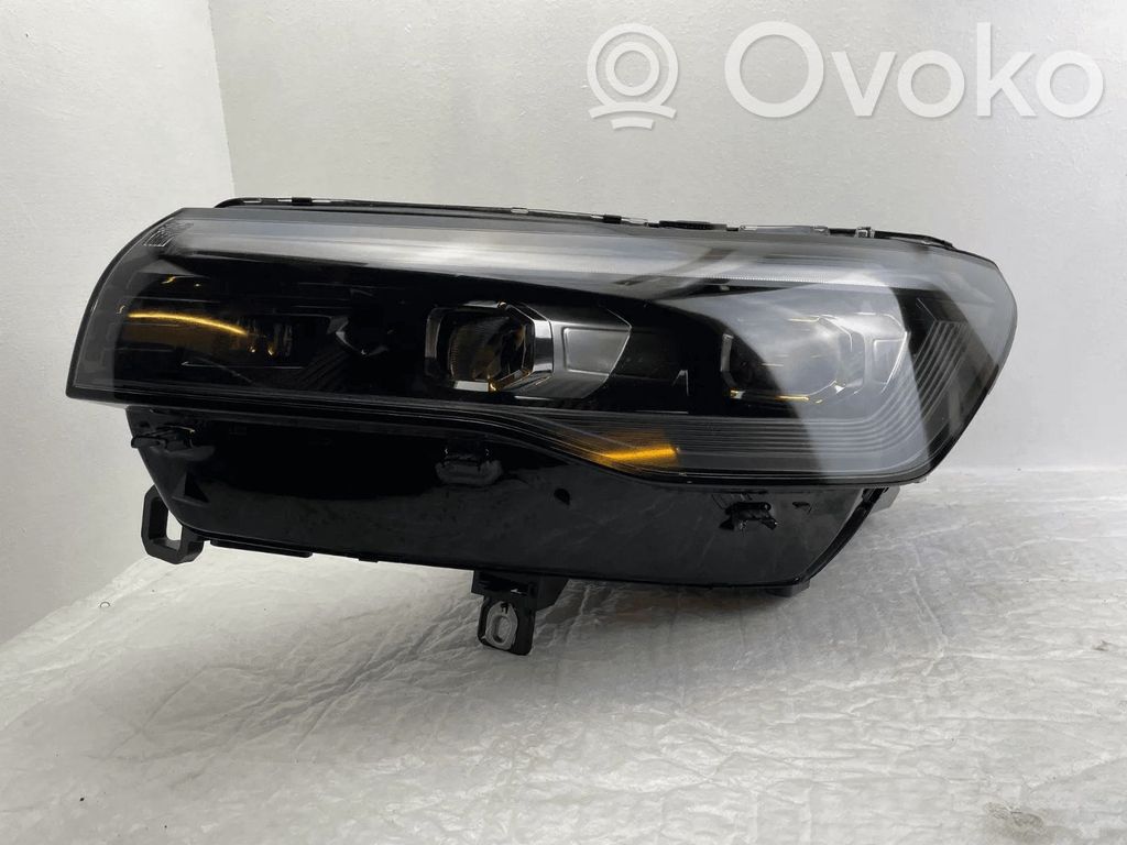 Volkswagen Tiguan Lampa przednia 
