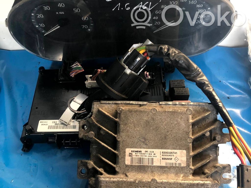 Renault Clio II Engine ECU kit and lock set 
