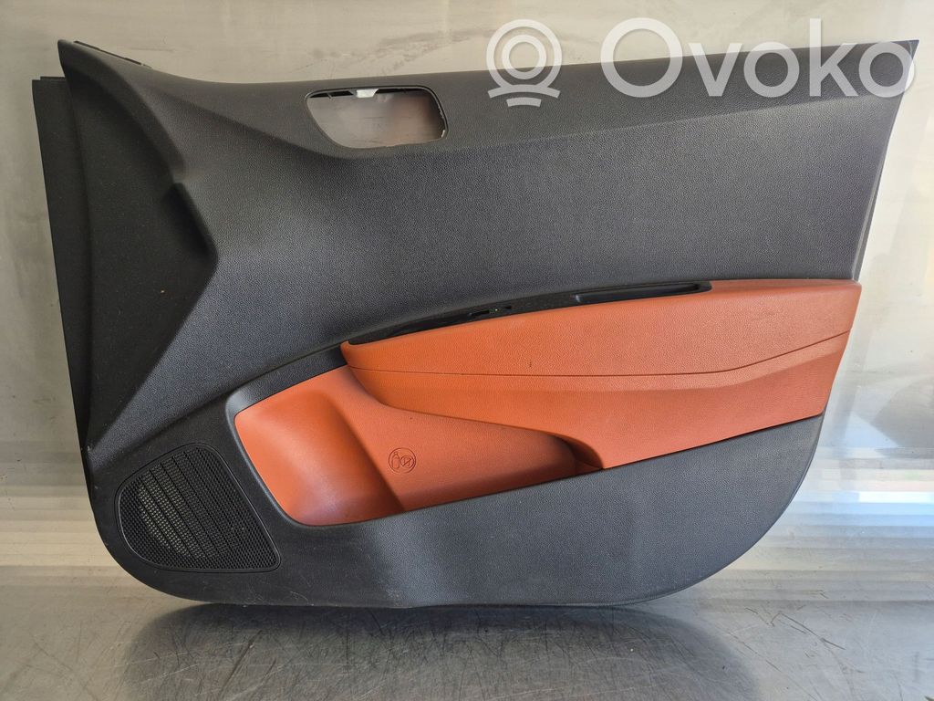 Hyundai i10 Boczki / Poszycie drzwi przednich 