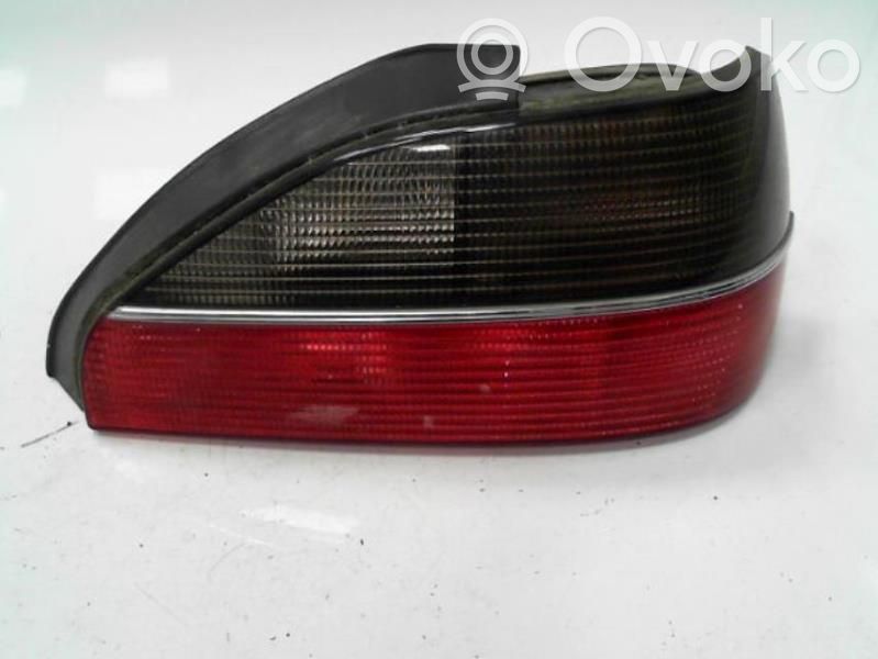Peugeot 306 Galinis žibintas kėbule 