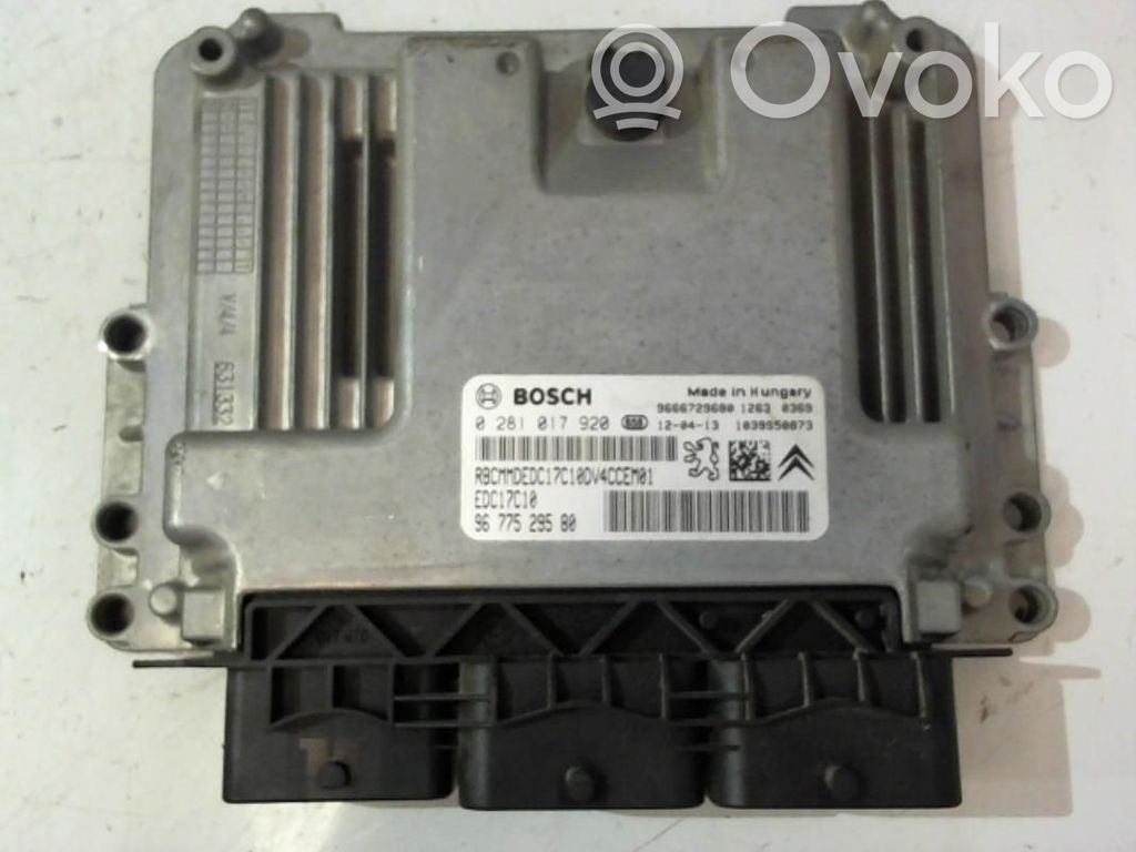 Peugeot 208 I Engine control unit/module 