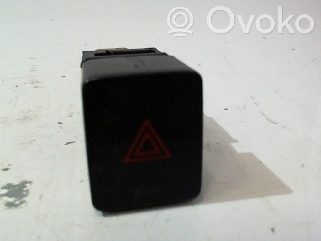 Nissan Note (E12) Hazard light switch 