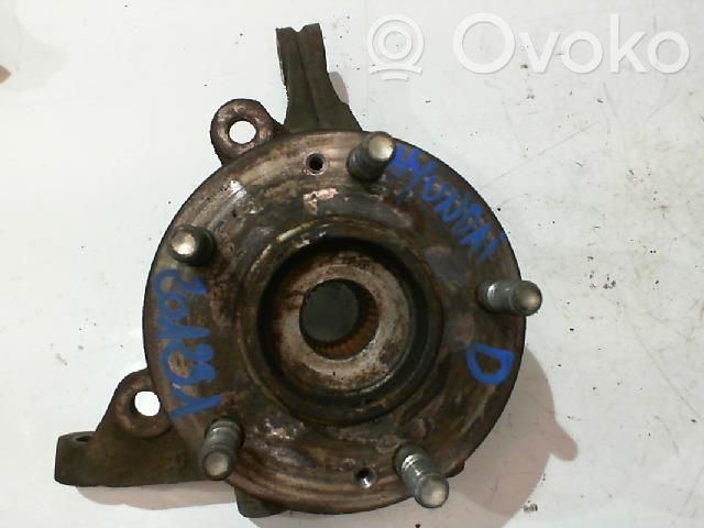 Hyundai i30 Cubo de rueda delantera 