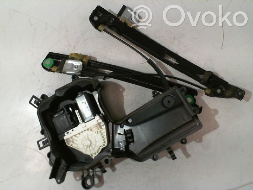 Elektryczny podnośnik szyby drzwi przednich   1P0837462A