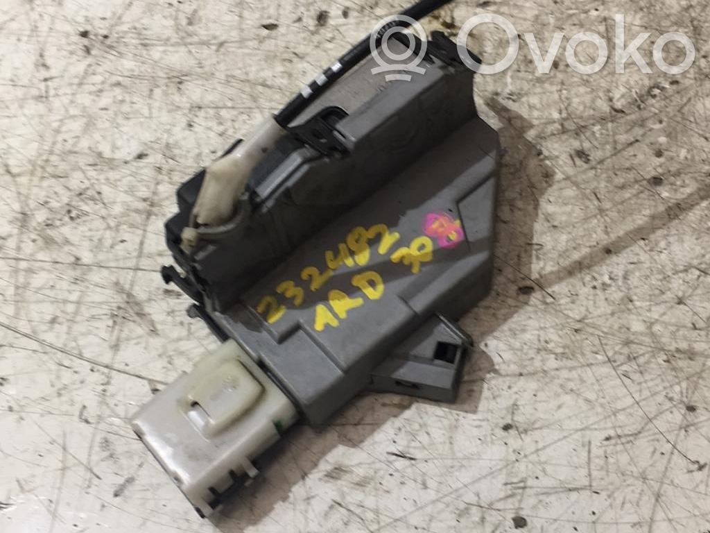 Peugeot 308 Rear door lock 