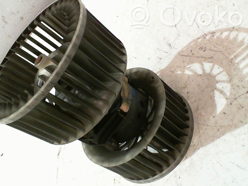 BMW X3 E83 Mazā radiatora ventilators 