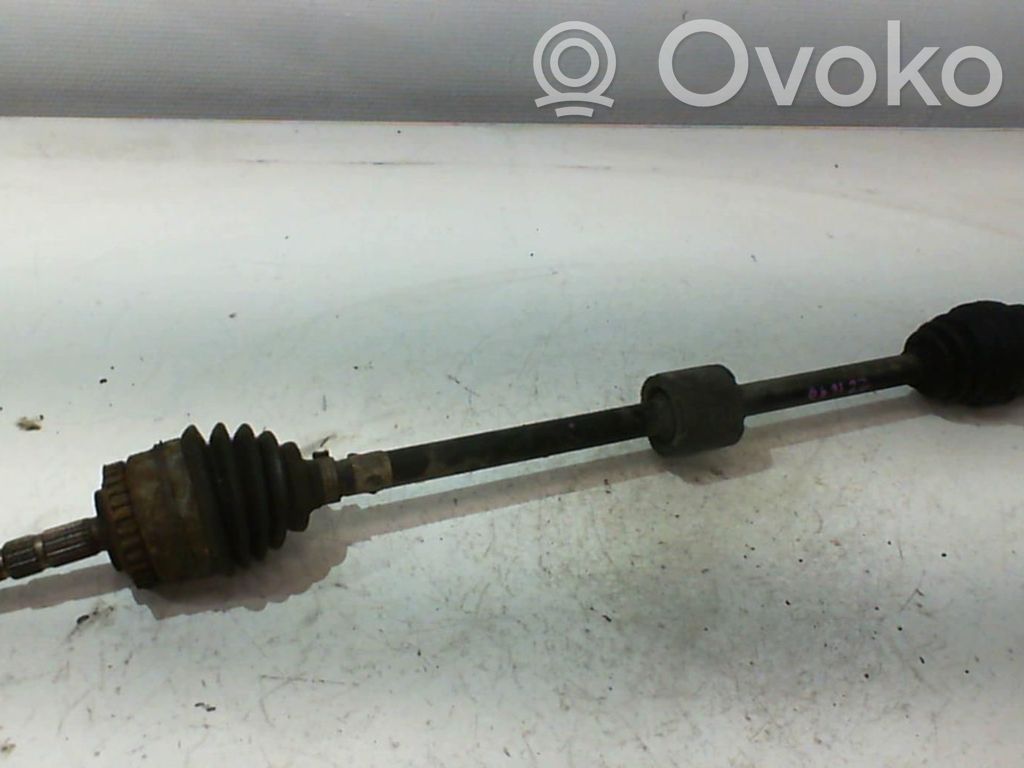 Opel Combo C Priekinis pusašis 