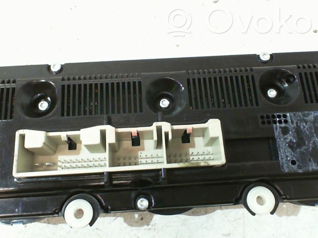 Volkswagen Golf V Climate control unit 