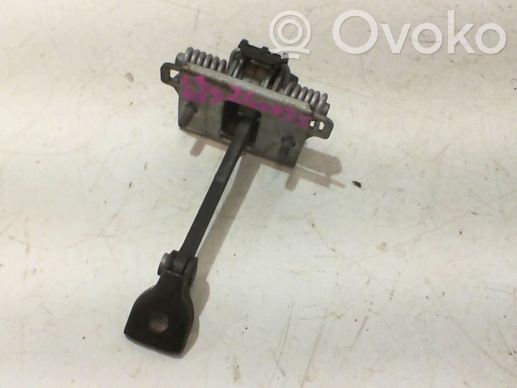Citroen C3 Etuoven pidätin 