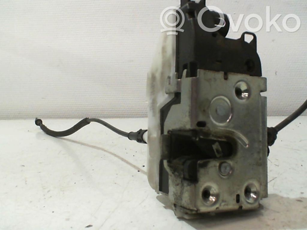 Citroen C3 Front door lock 