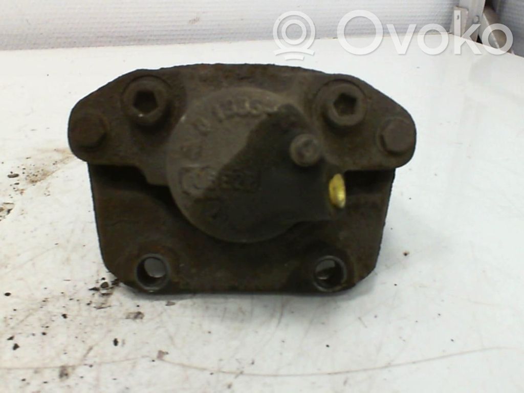 Renault Twingo I Zacisk hamulcowy przedni 