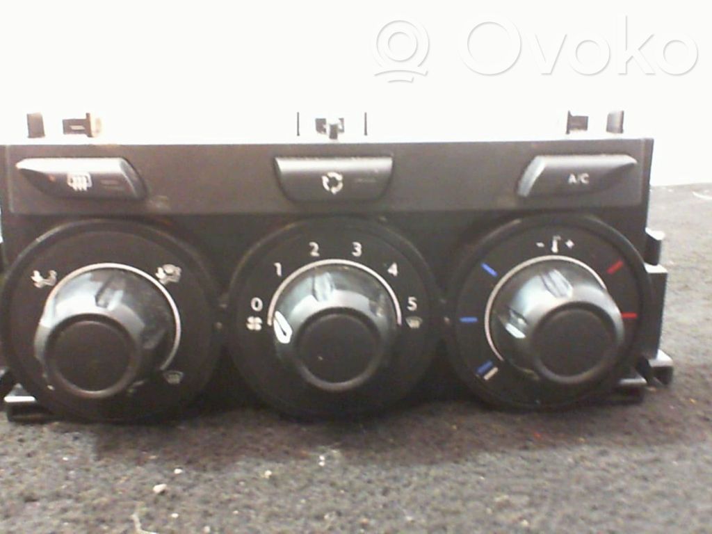 Citroen DS3 Climate control unit 