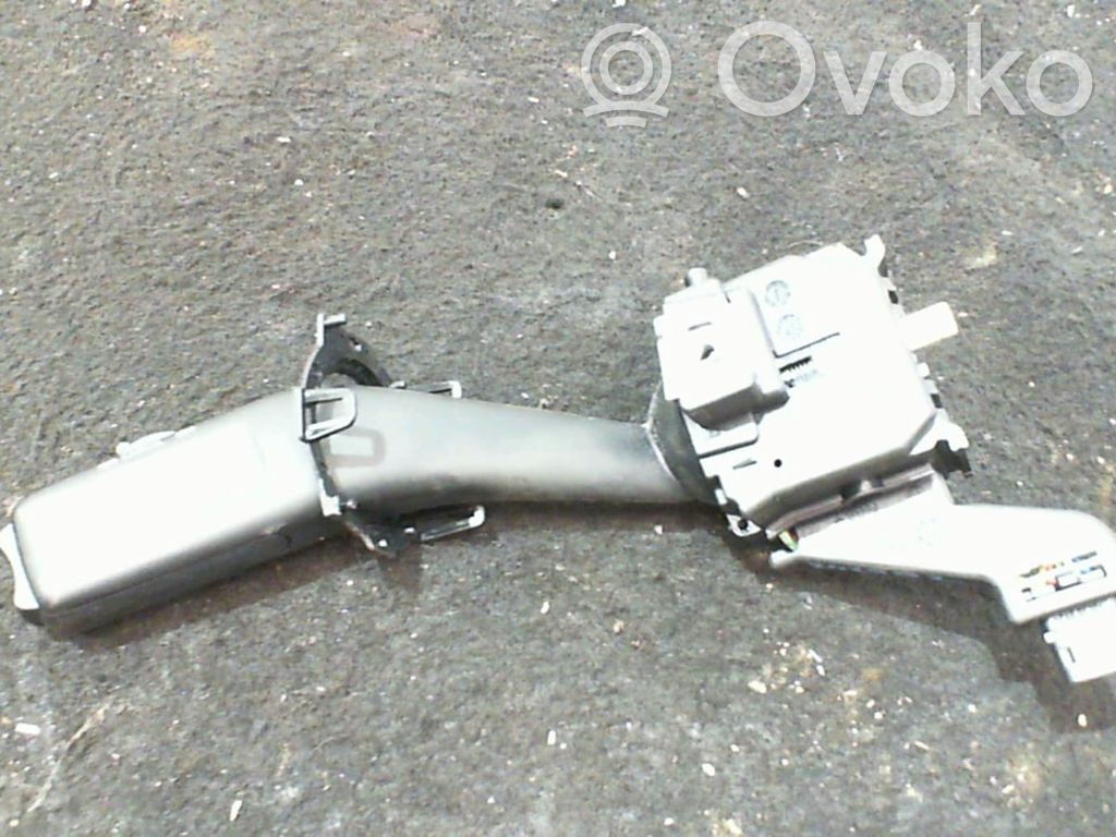 Volkswagen Golf VI Indicator stalk 