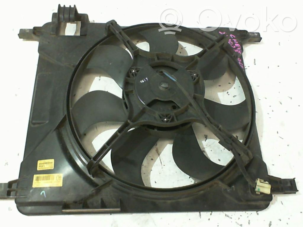 Chevrolet Spark Elektrisks radiatoru ventilators 
