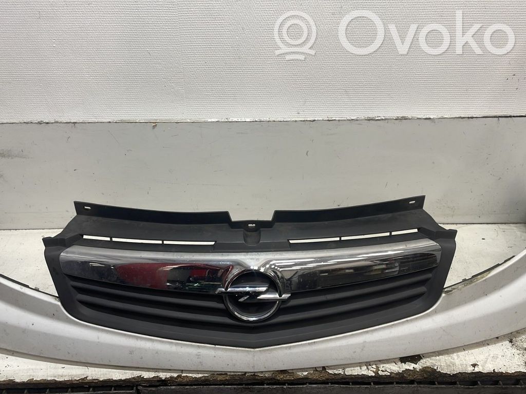 Opel Vivaro Rejilla delantera 