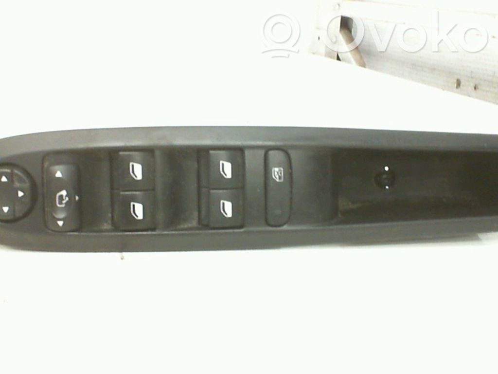 Citroen C4 II Electric window control switch 