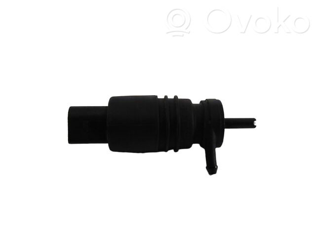 Mercedes-Benz E W210 Windscreen/windshield washer pump 