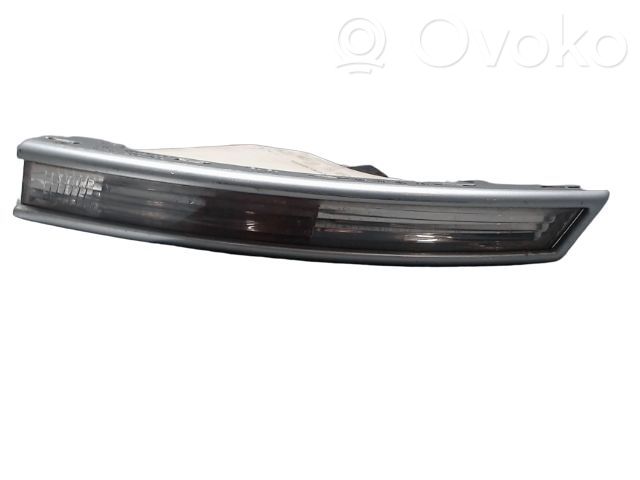 Volkswagen PASSAT B6 Kierunkowskaz przedni 