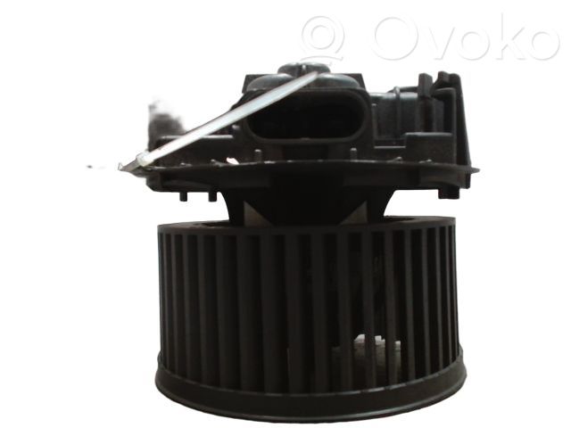 Renault Clio III Mazā radiatora ventilators 