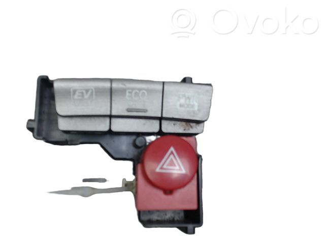 Toyota Prius (XW30) Botón interruptor de luz de peligro 