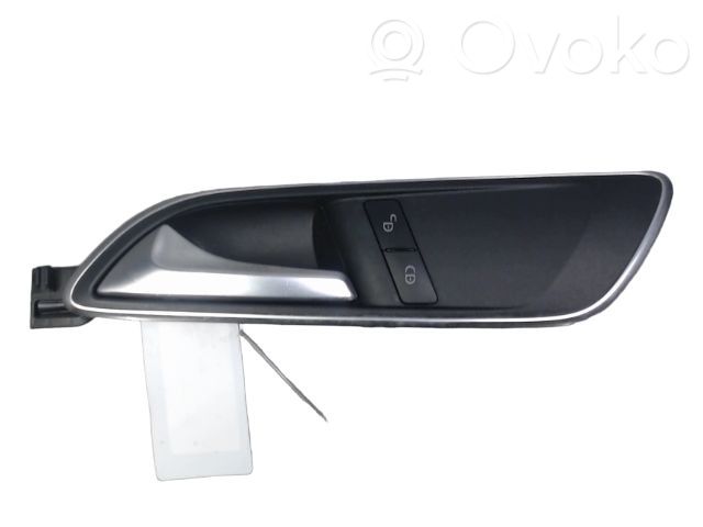 Mercedes-Benz A W176 Klamka wewnętrzna drzwi przednich 