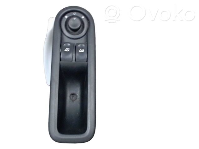 Renault Twingo II Electric window control switch 