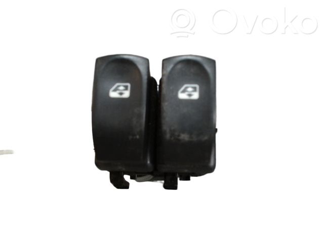 Renault Clio III Electric window control switch 