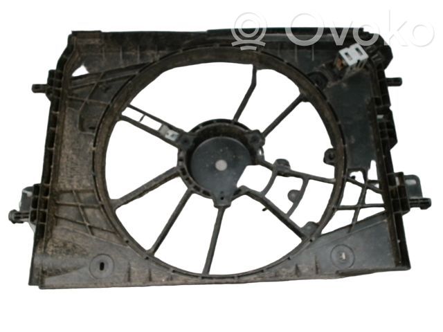 Renault Clio IV Radiator cooling fan shroud 