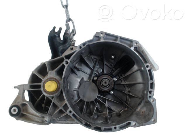 6 Gang Schaltgetriebe   4M5R7002YA