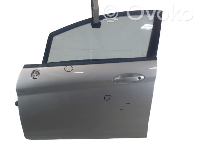 Puerta delantera   1806115,03095243,0370150002,06073006,102453,1035010SX,1226300300,159050N,1806002,1806115,1806116,1843105,1843106,2061923,210250,220M12,3095243,350218217000,350218217003,37006132,52454959,52454989,52488847,58147,726531,8FH351313031,903399223,903399229,90399223,90399229,93625,9911505,AC566894,ARD3009,DCM1155,DR72653,MK5003,OL6132,PRD3009,TSP0525535