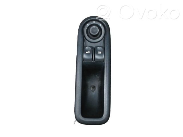 Electric window control switch   8200214939,8200214939,8200356515