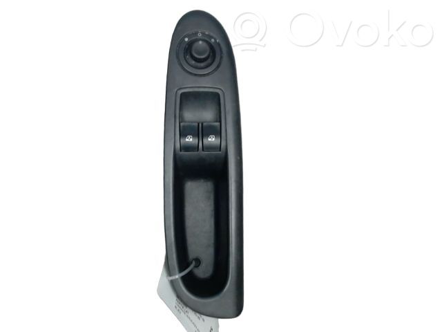 Renault Clio II Schalter el. Fensterheber 