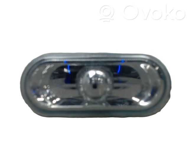 Volkswagen Polo IV 9N3 Front fender indicator light 